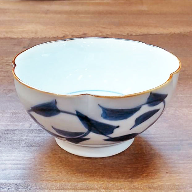 輪花碗【唐草】