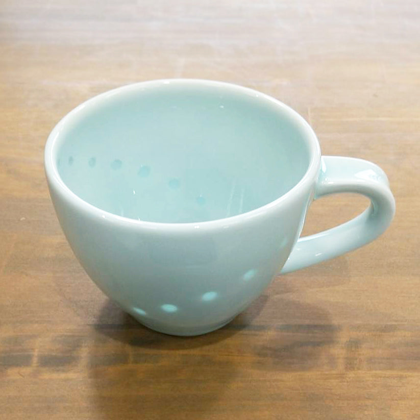 青白磁「蛍手」カップ – 砥部うつわ＋