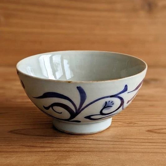 土物唐草絵茶碗　Mサイズ